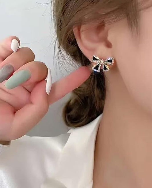 Elegant Bow Design Zircon Stud Earrings for Women - 1 Pc