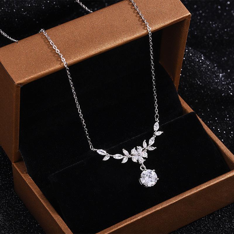 Difeng 999 Sterling Silver Cherry Blossom Necklace - Elegant Clavicle Chain