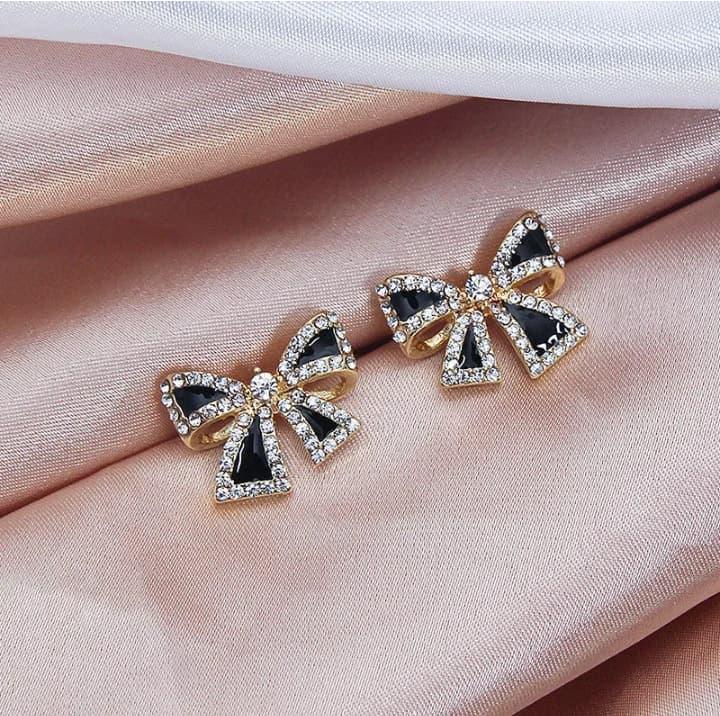 Elegant Bow Design Zircon Stud Earrings for Women - 1 Pc